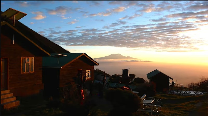 Day 10 – Trek from Miriakamba Hut to Saddle Hut